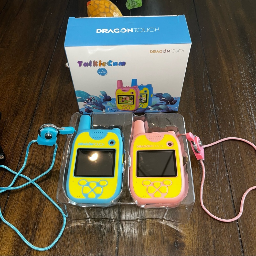 Dragon Touch Walkie Talkie Cam:  Camera / Games Set: 1 Pink & 1 Blue: See Descr
